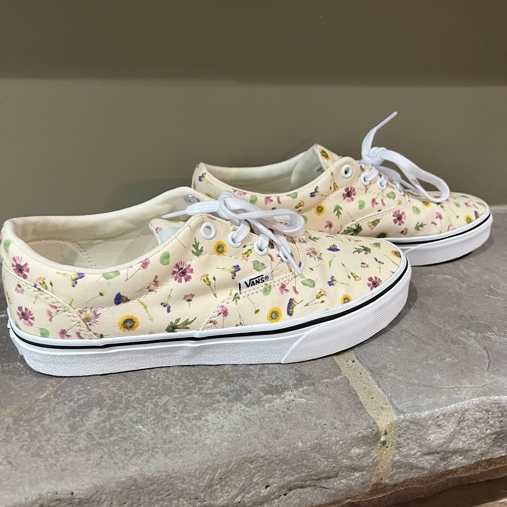 Vans Dohney Sneaker- Women's